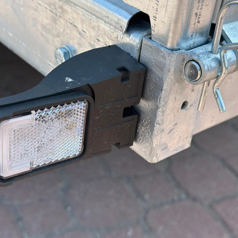 ZASŁAW 265SU XL uchylna 265x147 Przyczepka Samochodowa LED