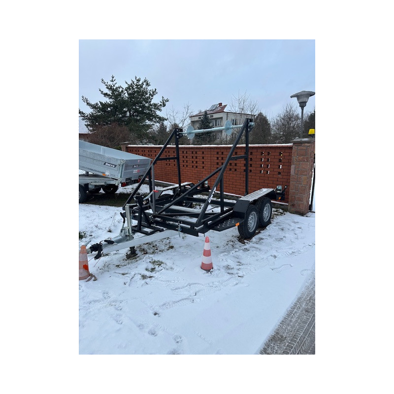 CARRO Przyczepa KABLOWA DMC-2700 kg CZARNA